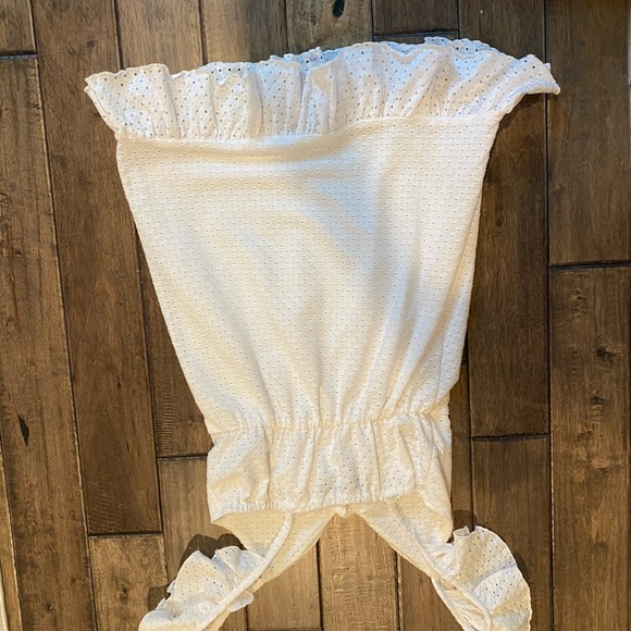 MinkPink White eyelet dress - Never been worn - Picture 2 of 3